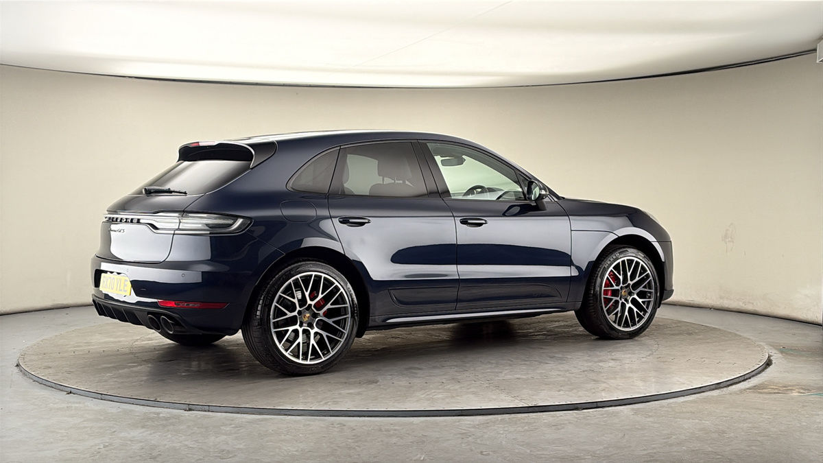 More views of Porsche Macan