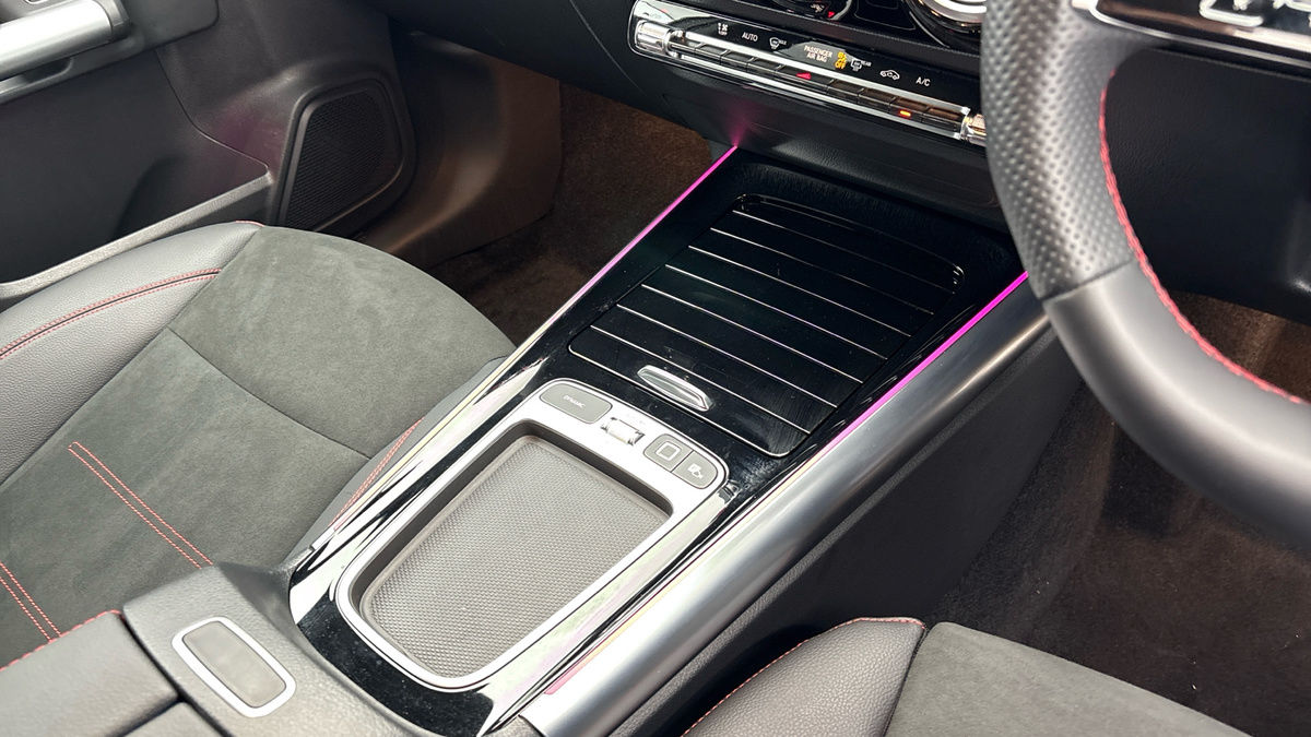 Mercedes-Benz GLA Image 18