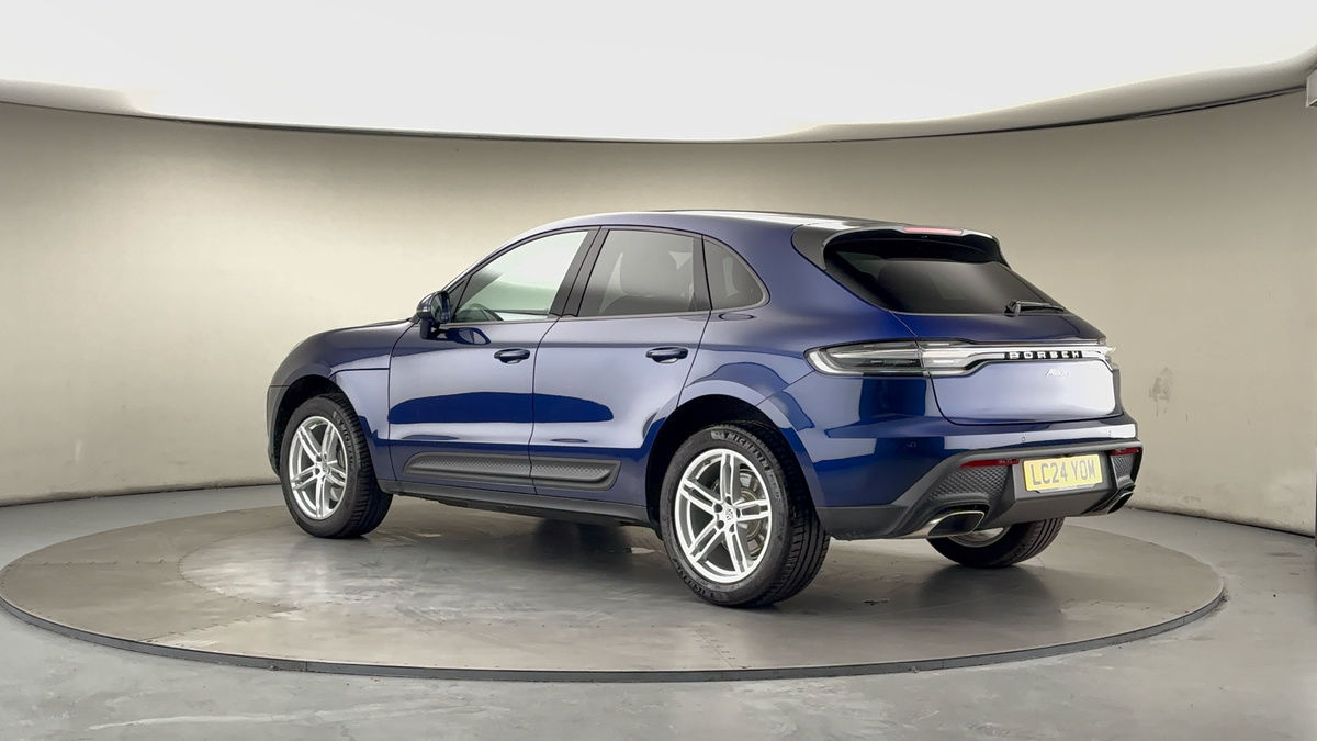 More views of Porsche Macan