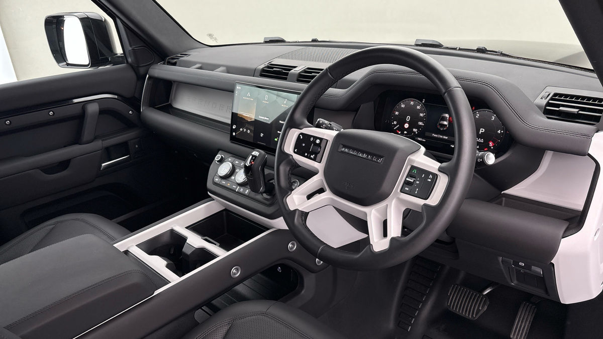 Land Rover Defender 90 Image 5