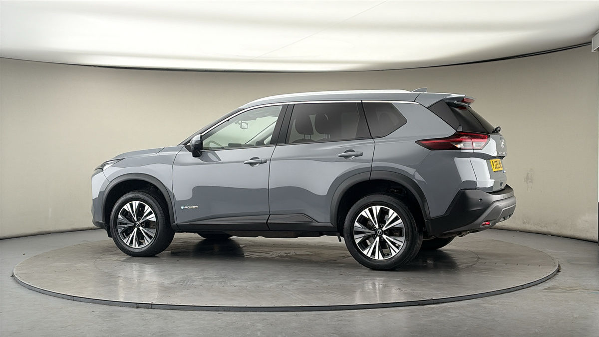 More views of Nissan X-Trail