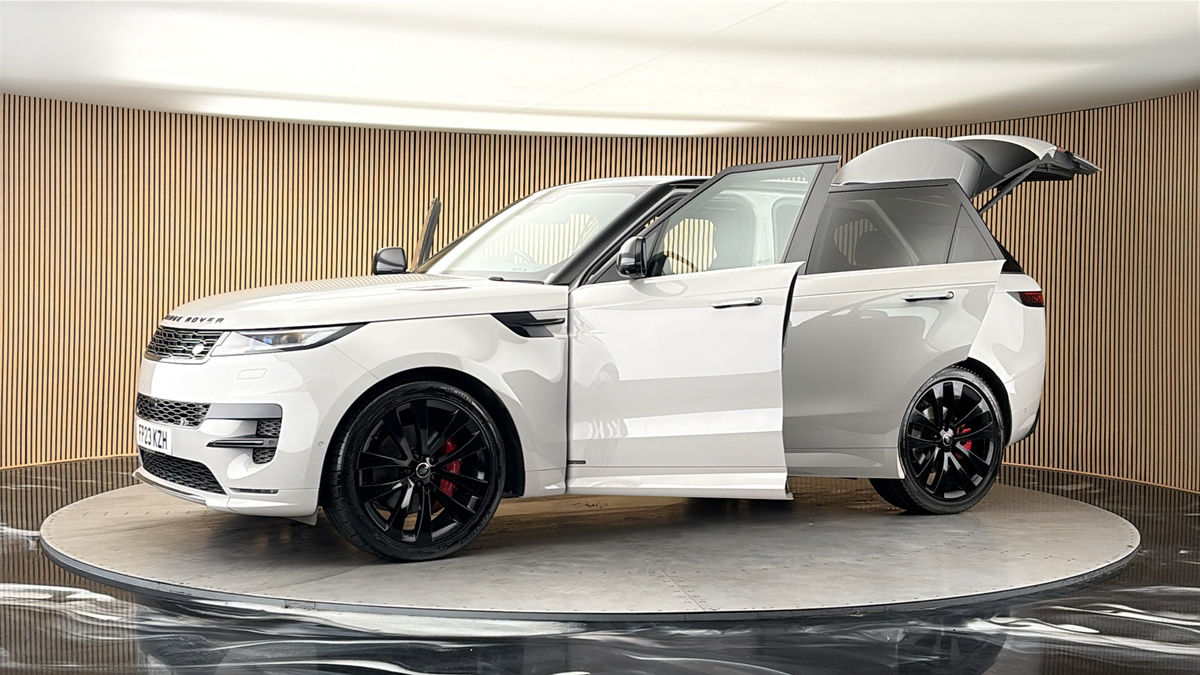 More views of Land Rover Range Rover Sport