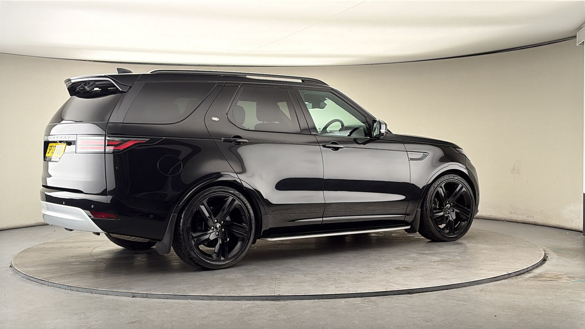 More views of Land Rover Discovery