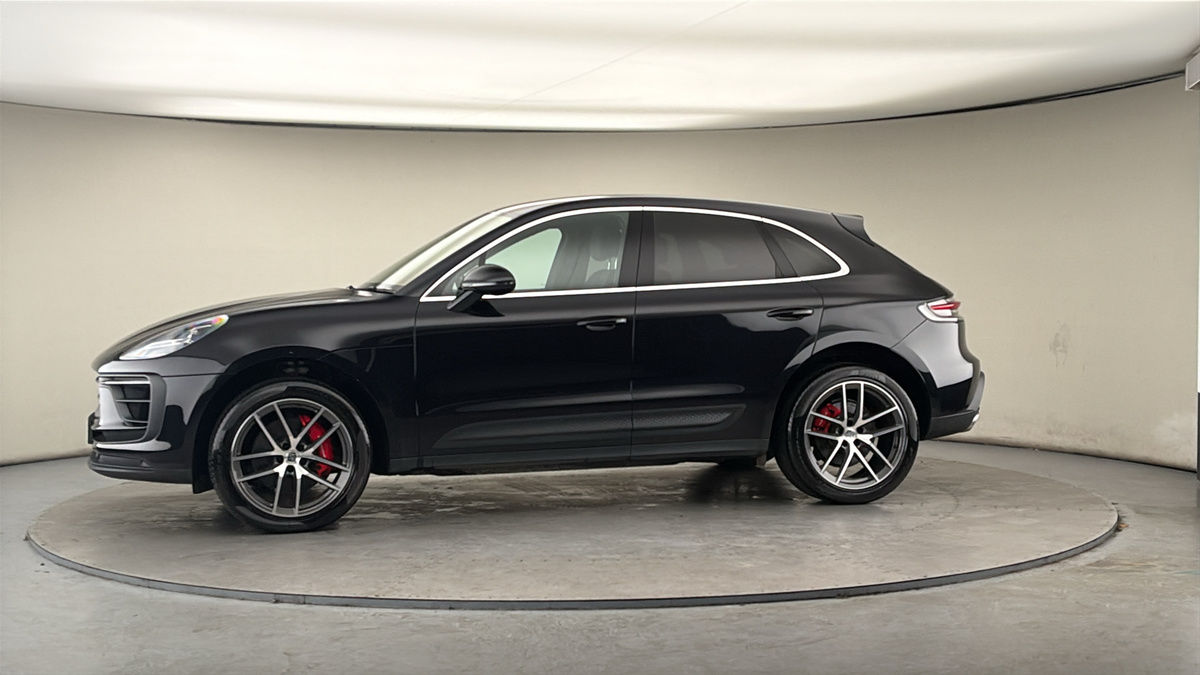 More views of Porsche Macan