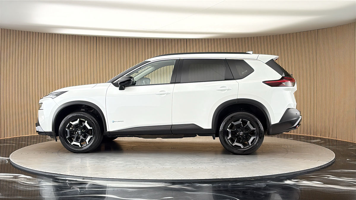 More views of Nissan X-Trail