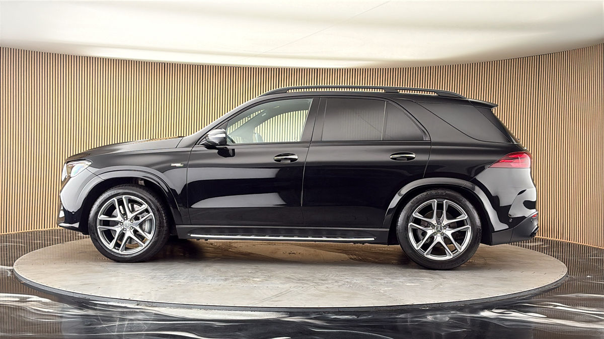 More views of Mercedes-Benz GLE