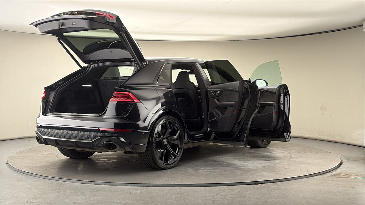 More views of Audi RSQ8