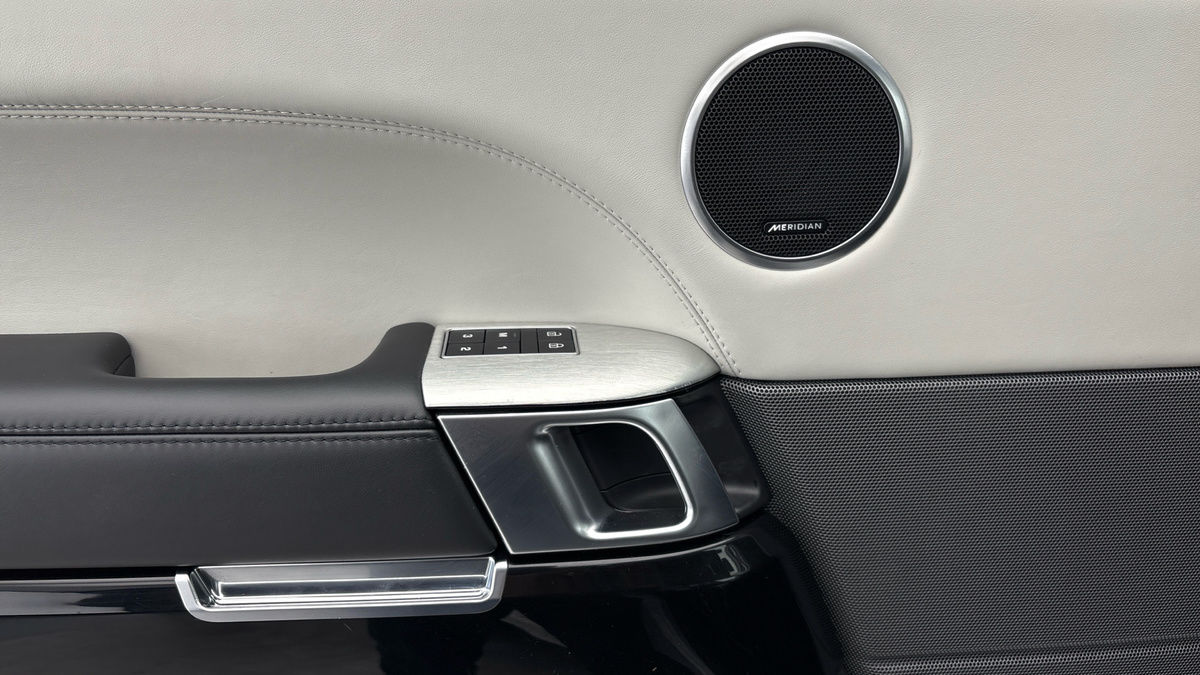 Land Rover Range Rover Sport Image 19
