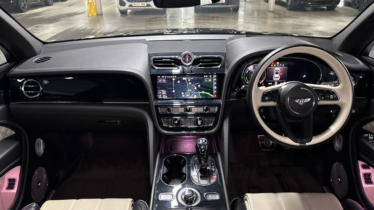 Bentley Bentayga Image 12