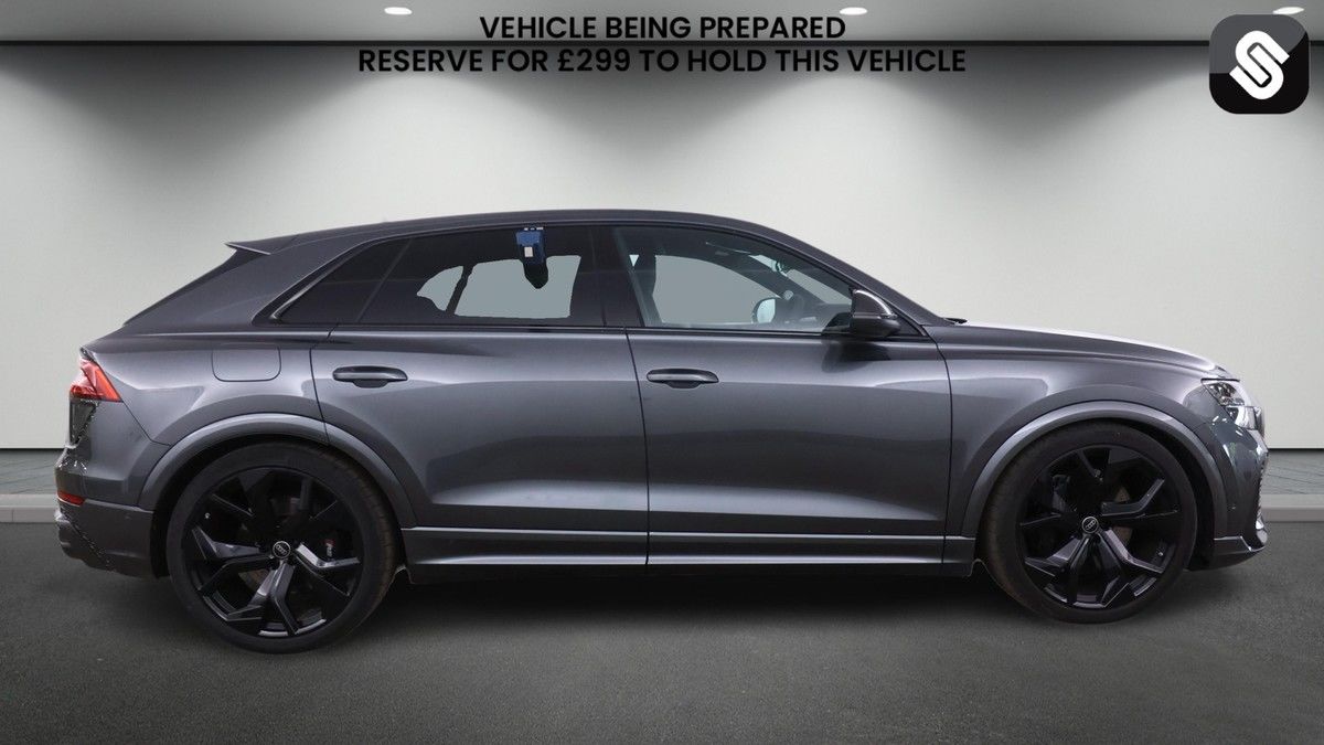 Audi RSQ8 Image 5