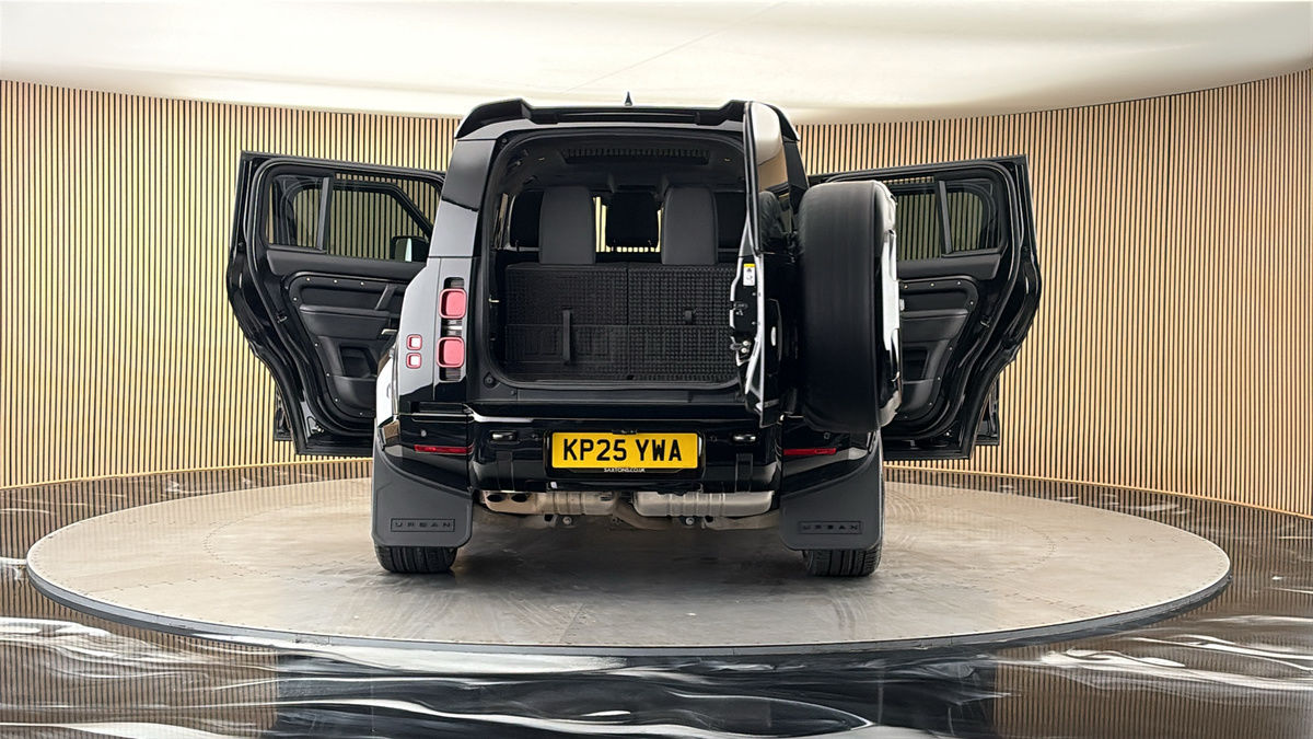 More views of Land Rover Defender 110