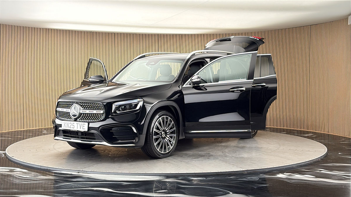 More views of Mercedes-Benz GLB