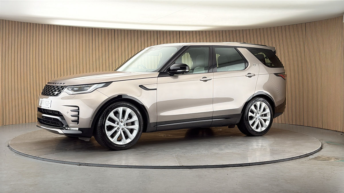 More views of Land Rover Discovery