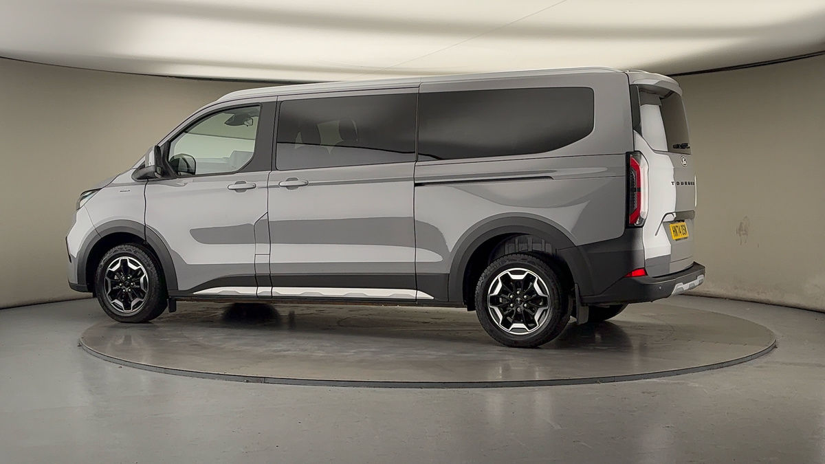 More views of Ford Tourneo Custom V710