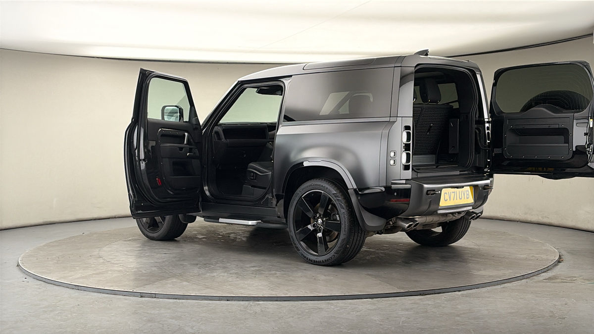 More views of Land Rover Defender 90