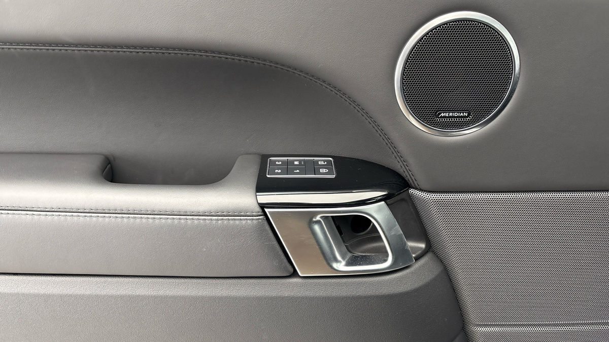 Land Rover Range Rover Sport Image 19