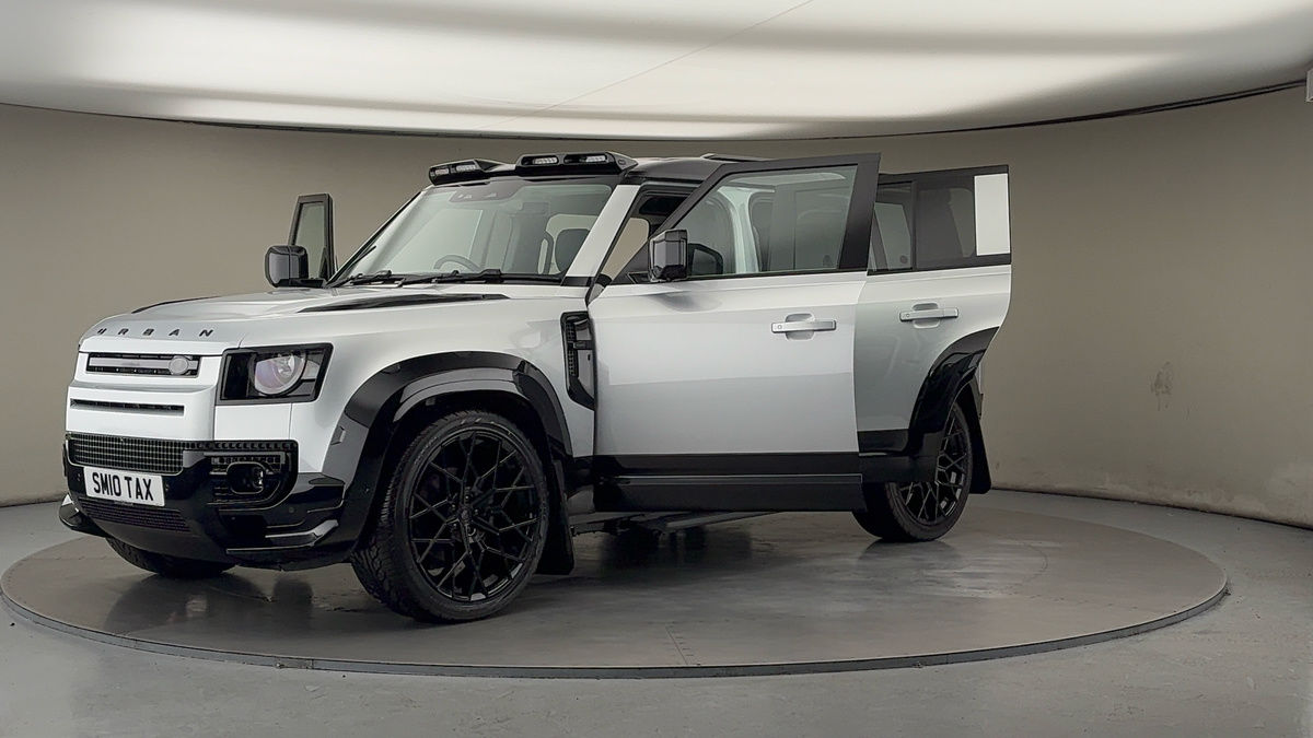 More views of Land Rover Defender 110