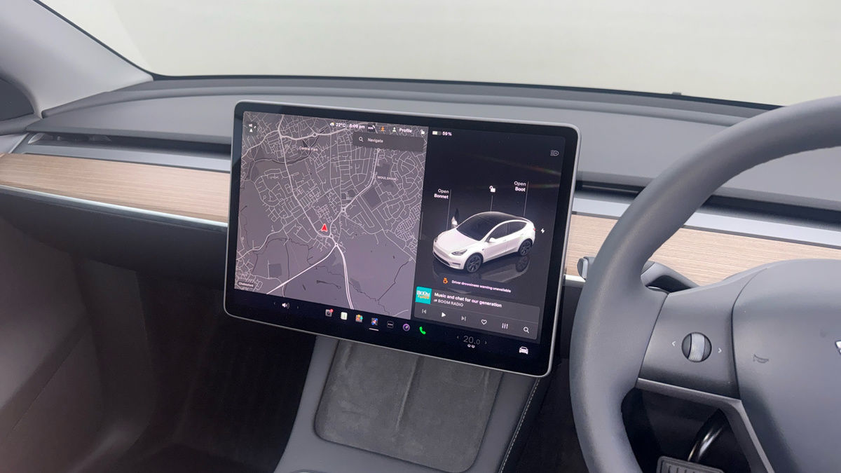 Tesla Model Y Image 17