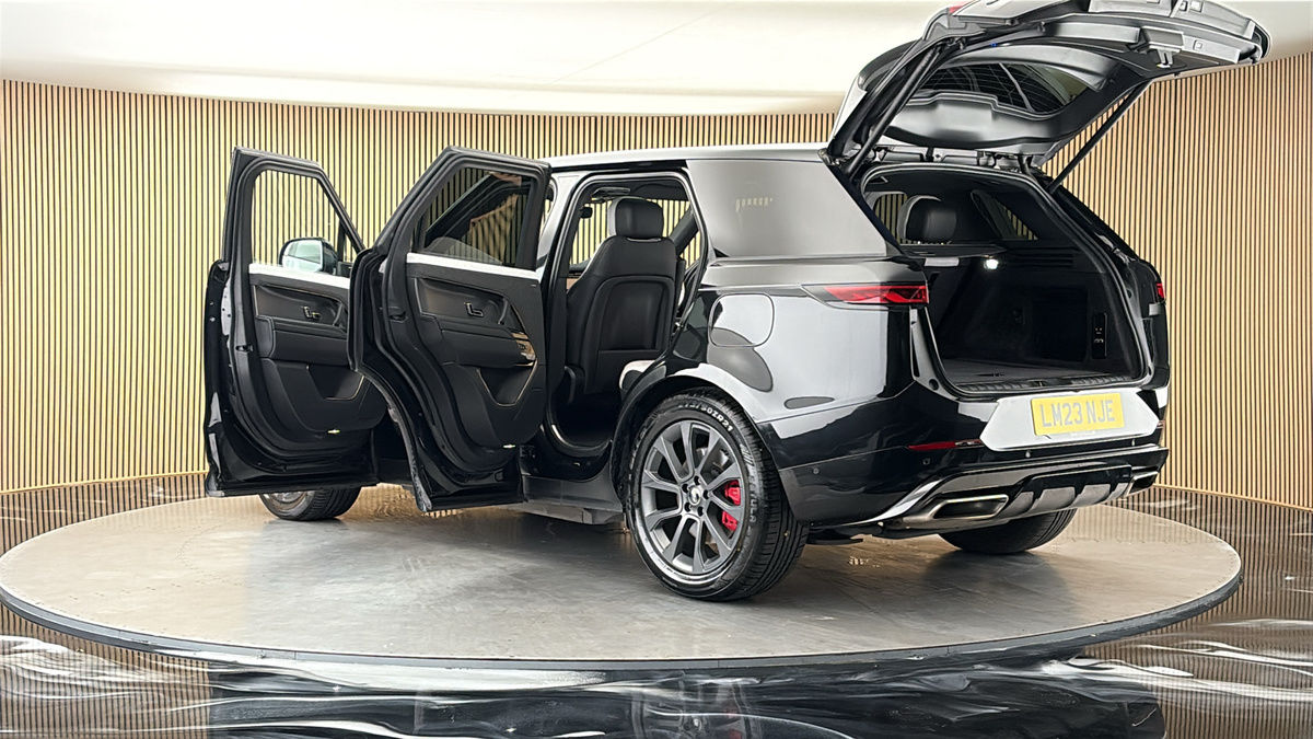 More views of Land Rover Range Rover Sport