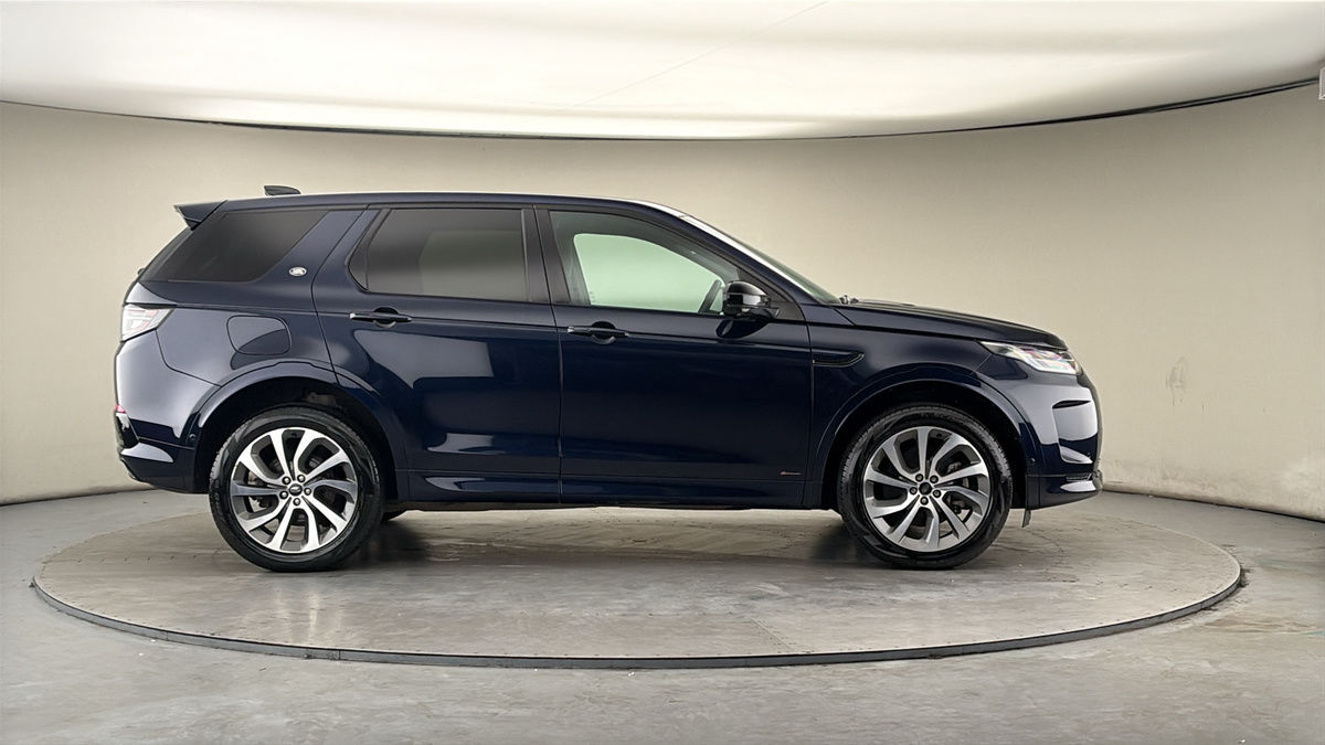 Land Rover Discovery Sport Image 16