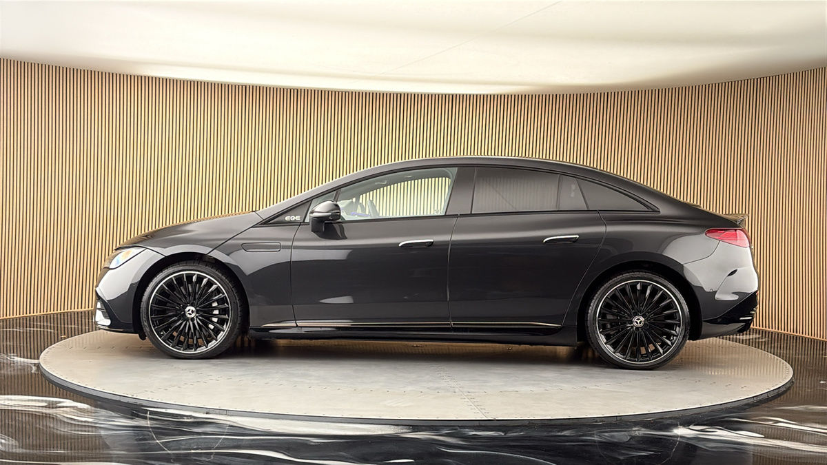 Mercedes-Benz EQE Image 15