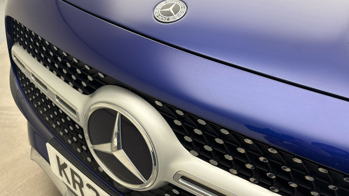 Mercedes-Benz GLB Image 24