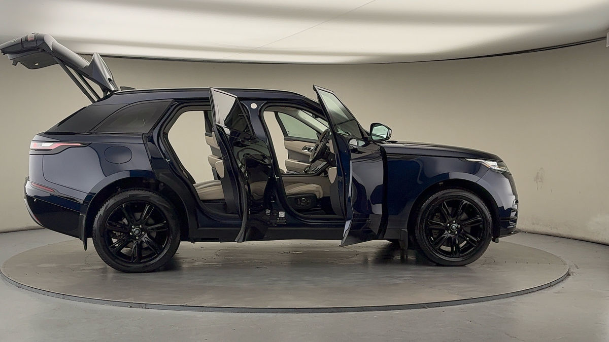 More views of Land Rover Range Rover Velar