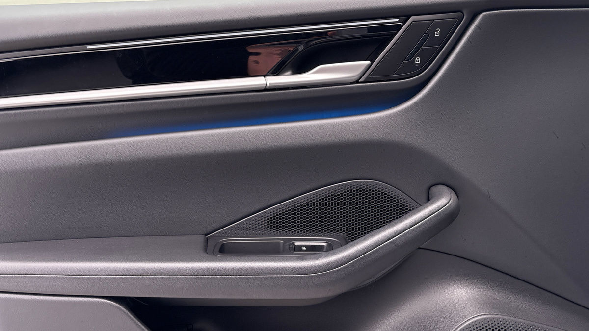 Porsche Macan Image 20