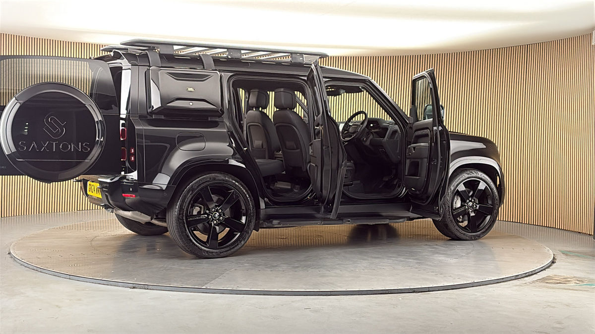 More views of Land Rover Defender 110