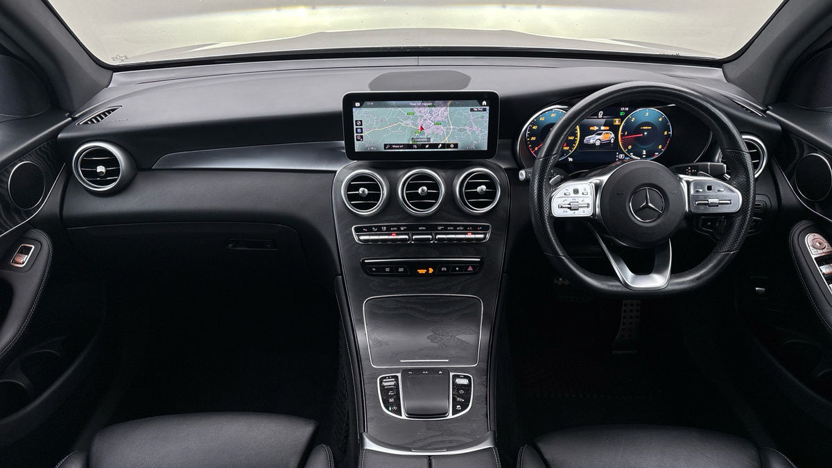 Mercedes-Benz GLC Image 12