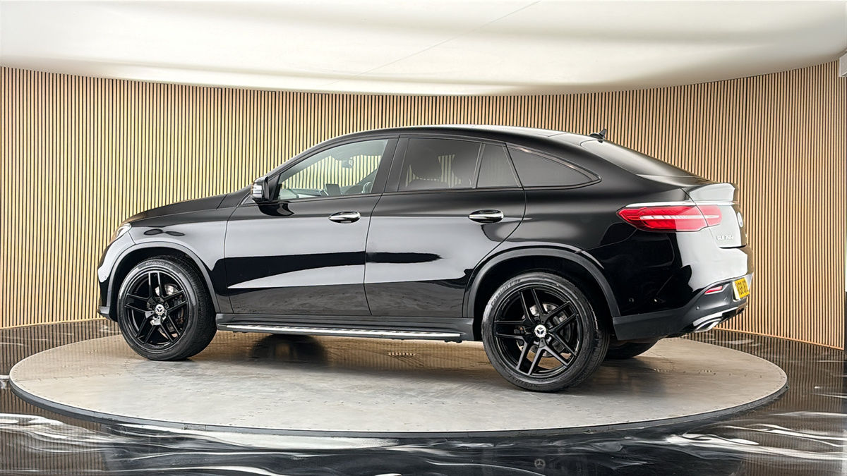 More views of Mercedes-Benz GLE