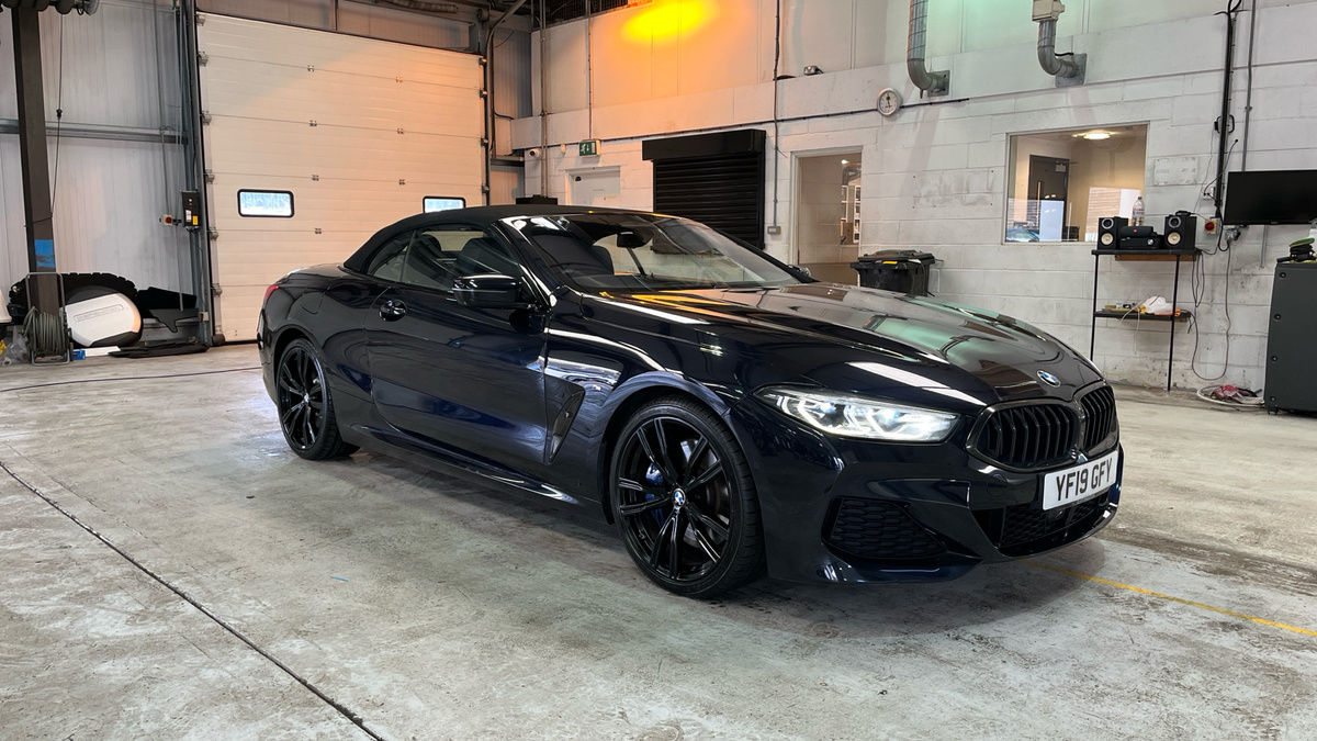 BMW 8 Series Image 21