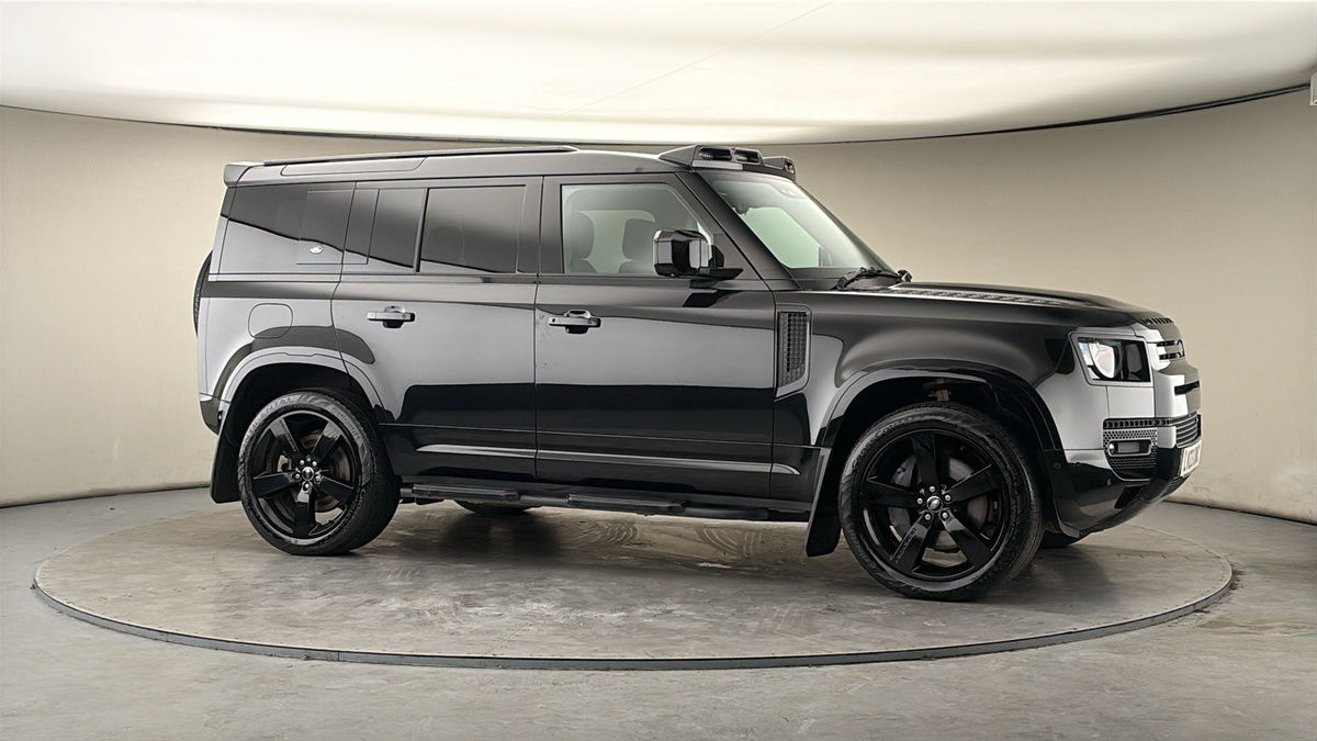 More views of Land Rover Defender 110