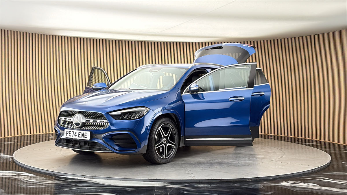 More views of Mercedes-Benz GLA