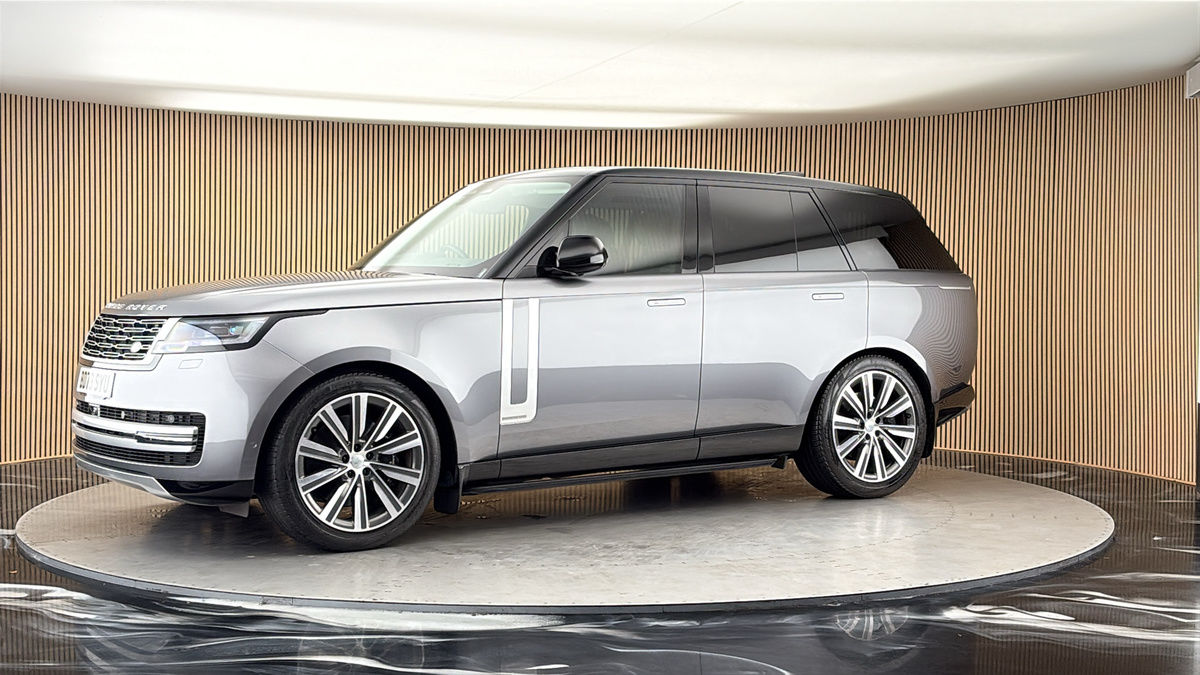 More views of Land Rover Range Rover