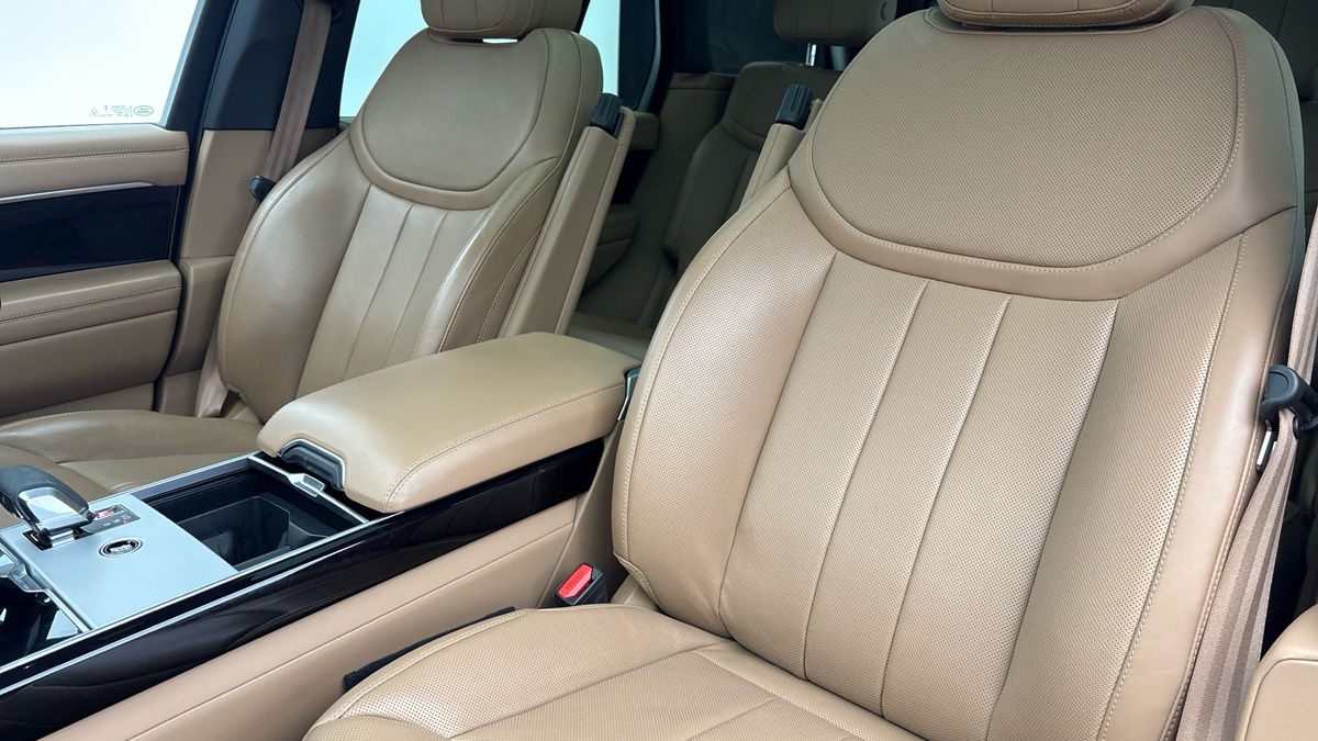Land Rover Range Rover Image 7