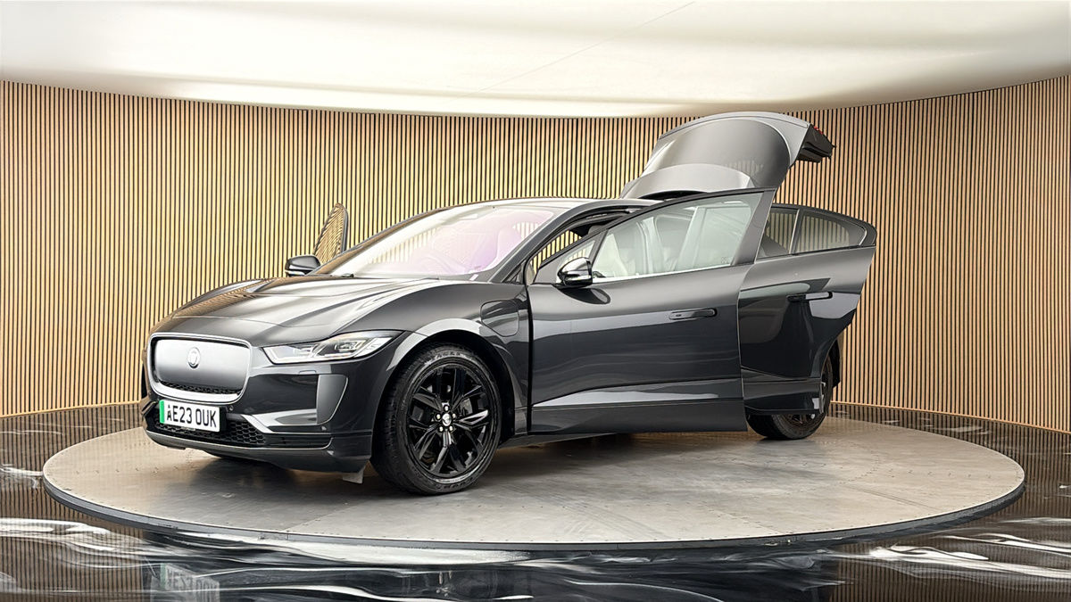 Jaguar I-PACE Image 22