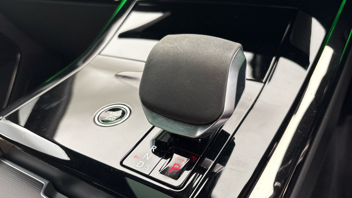 Land Rover Range Rover Sport Image 28