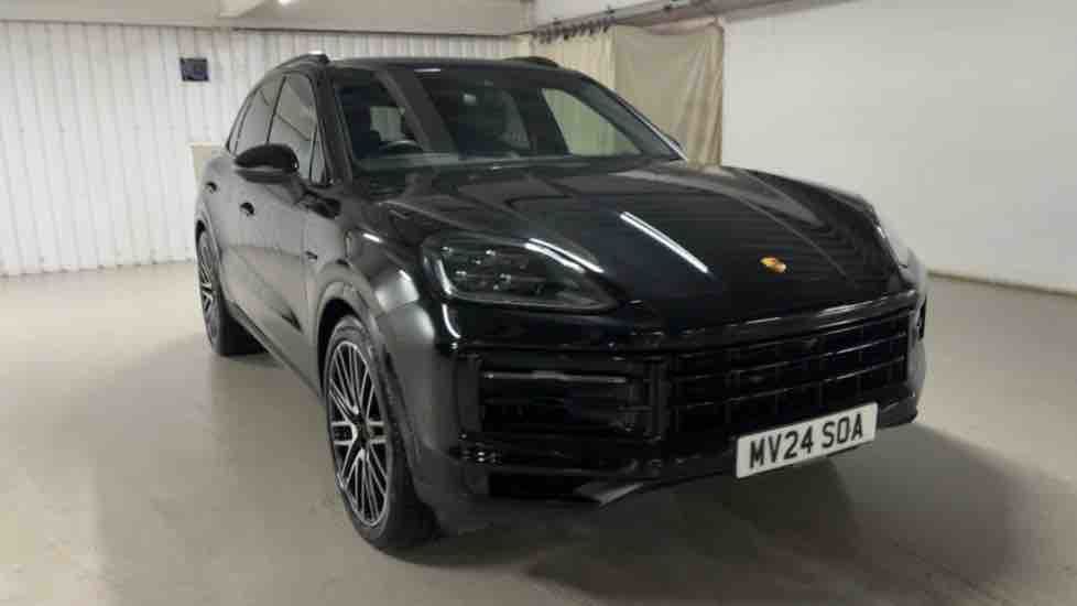 More views of Porsche Cayenne