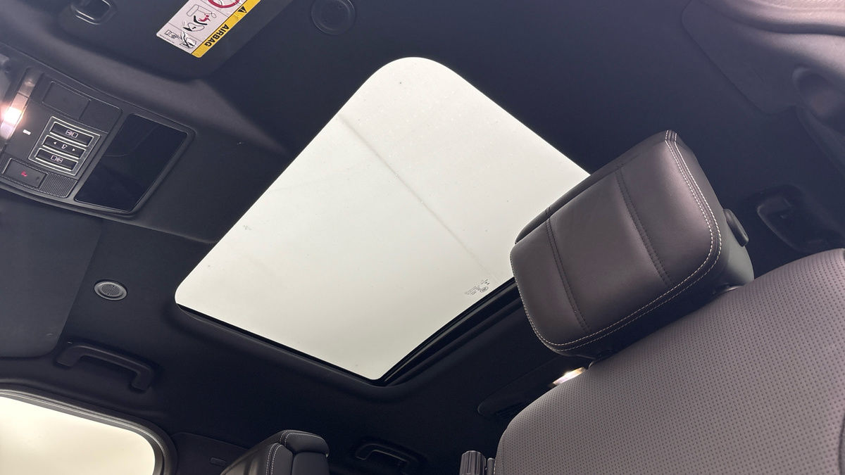 Land Rover Discovery Image 6