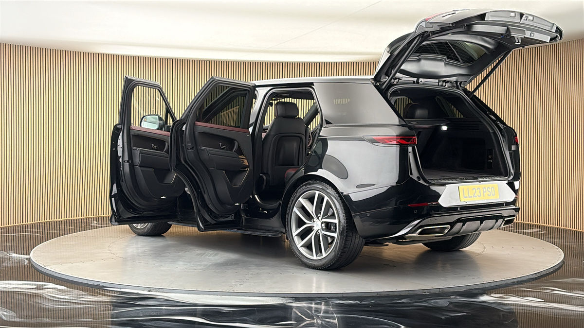 More views of Land Rover Range Rover Sport
