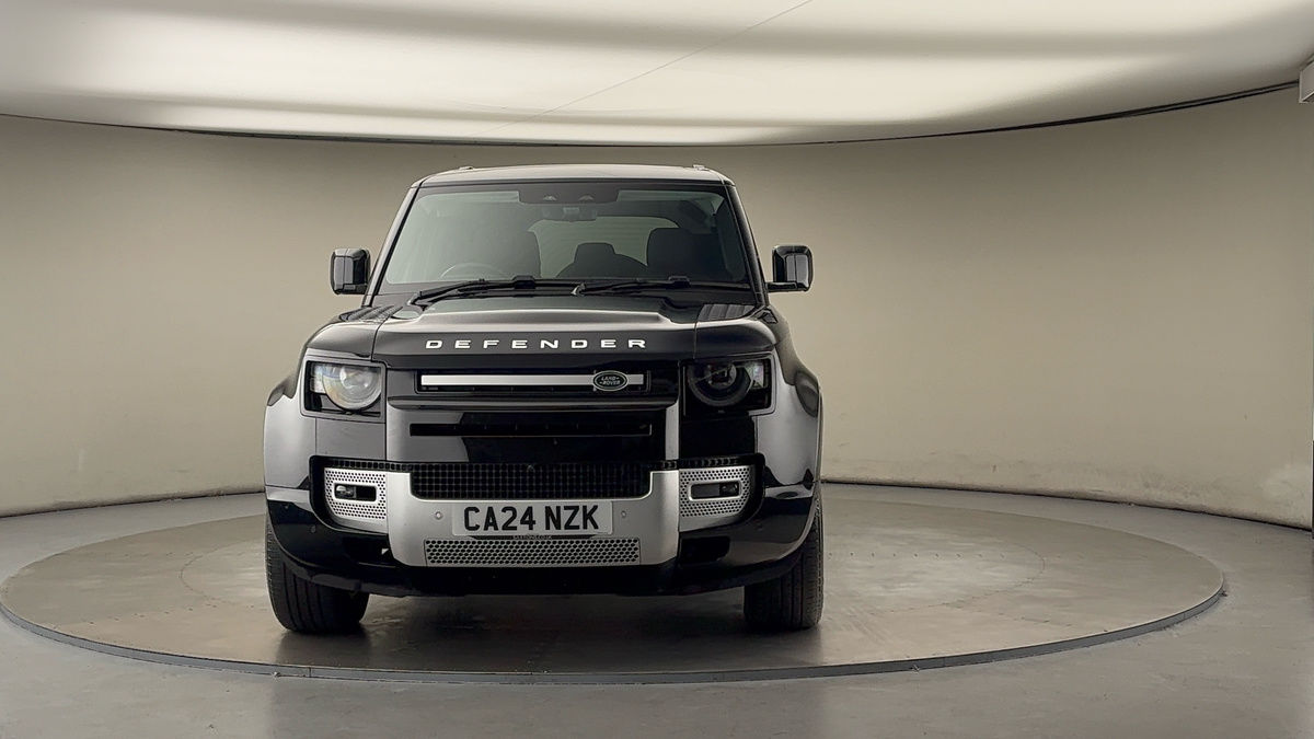 Land Rover Defender 110 Image 3