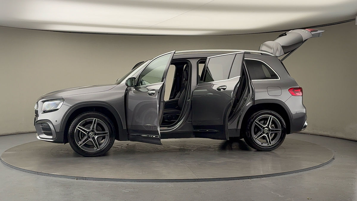 More views of Mercedes-Benz GLB