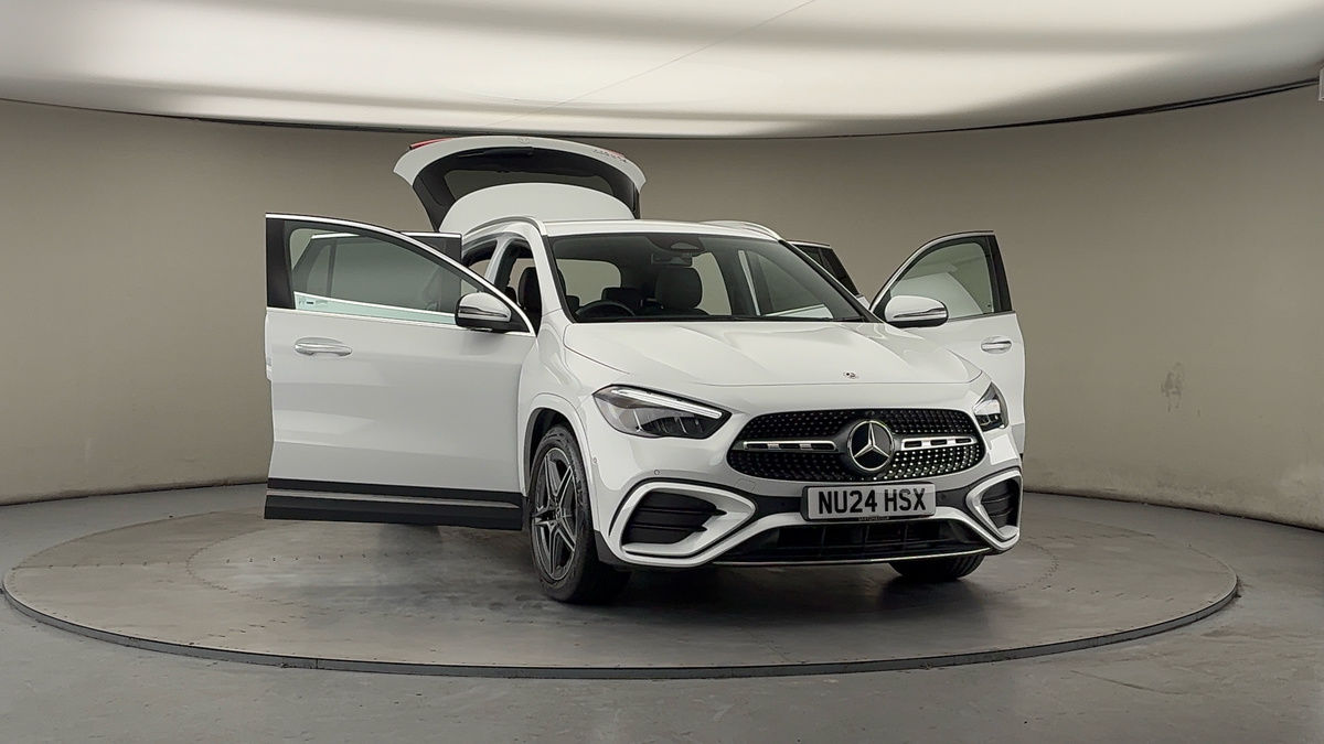 More views of Mercedes-Benz GLA