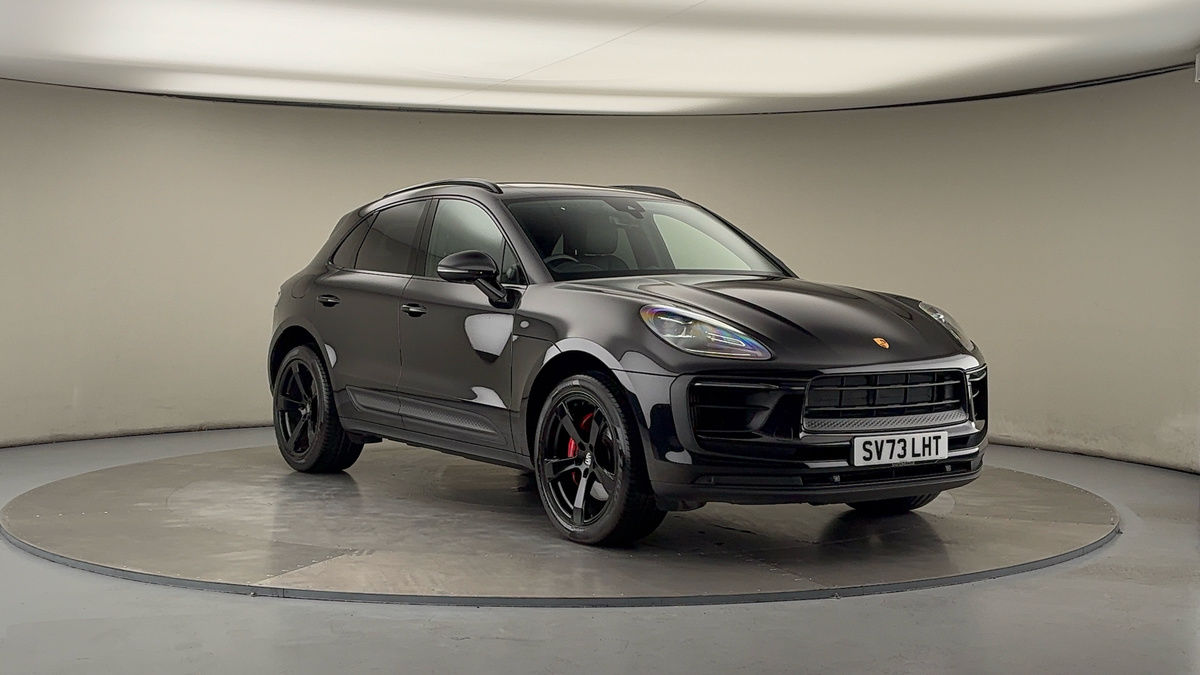Porsche Macan Sticky Header Image