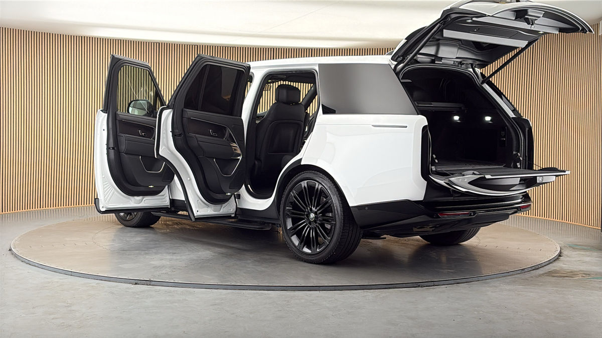 More views of Land Rover Range Rover