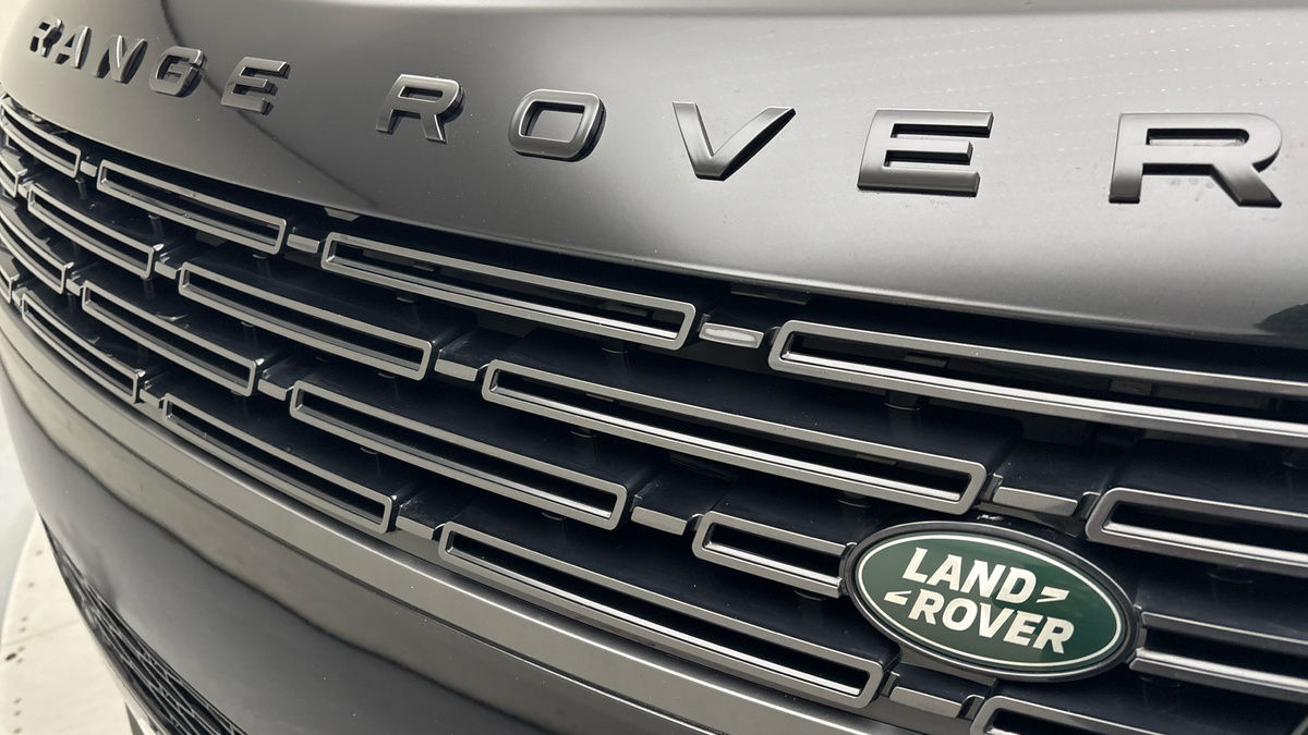 Land Rover Range Rover Sport Image 24