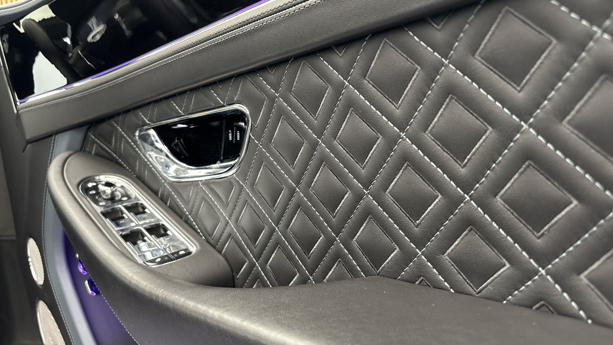 Bentley Continental Image 28