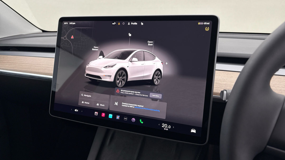 Tesla Model Y Image 17