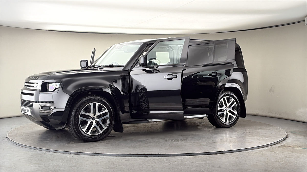 More views of Land Rover Defender 110